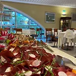 Hotell Aparthotel Holiday Bibione