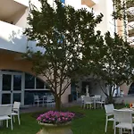 Aparthotel Holiday 4* Bibione