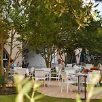 Hotell Aparthotel Holiday 4*