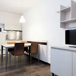Aparthotel Holiday 4*