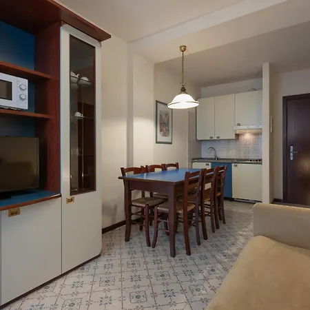 Hotel Aparthotel Holiday Bibione