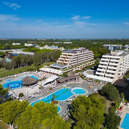 Hotell Aparthotel Holiday 4*