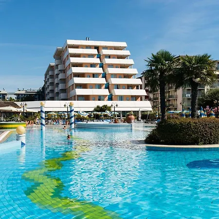 Hotel Aparthotel Holiday 4*