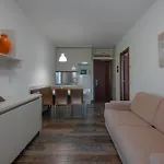 Aparthotel Holiday 4* Бибионе