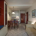 Отель Aparthotel Holiday