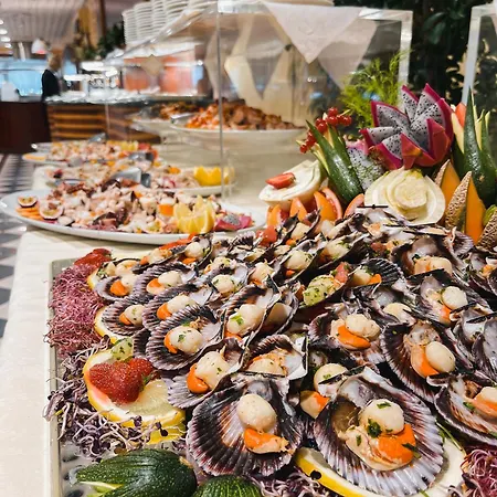 Hotel Aparthotel Holiday 4*