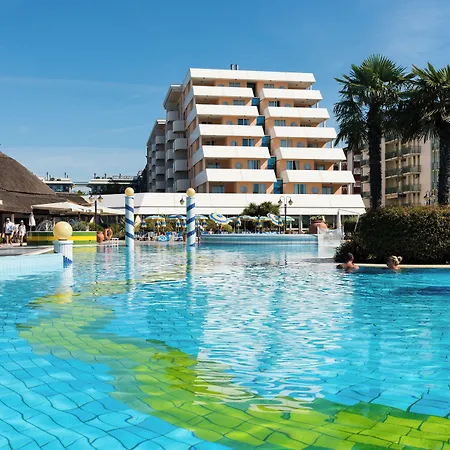 호텔 Aparthotel Holiday