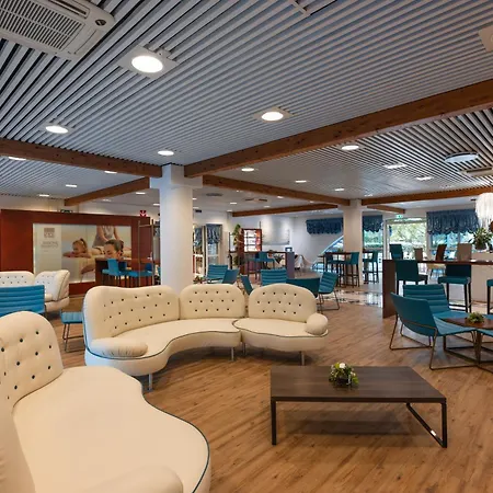 Ξενοδοχείο Aparthotel Holiday Μπιμπιόνε