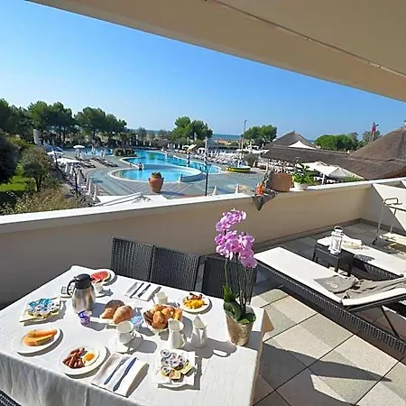 Aparthotel Holiday Ξενοδοχείο