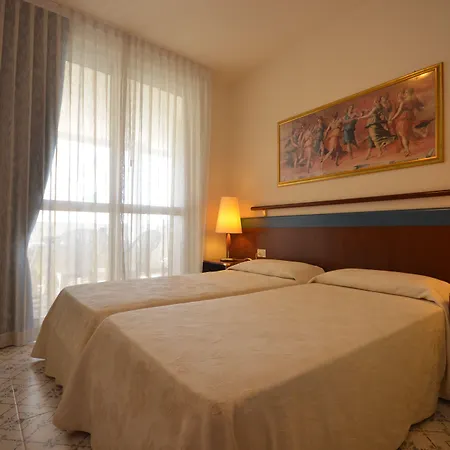 Hotel Aparthotel Holiday Bibione