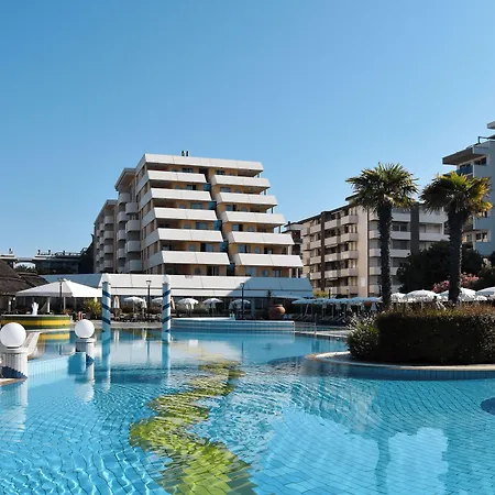 Aparthotel Holiday 호텔