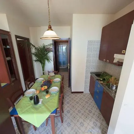Aparthotel Holiday Szálloda Bibione