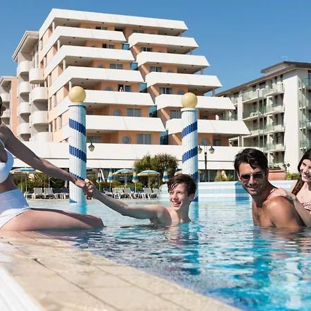 Aparthotel Holiday 비비오네