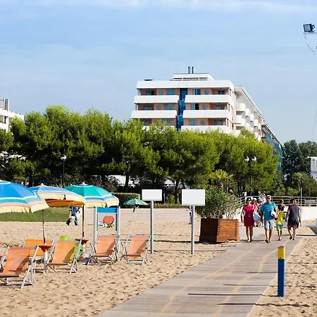 Aparthotel Holiday Ξενοδοχείο