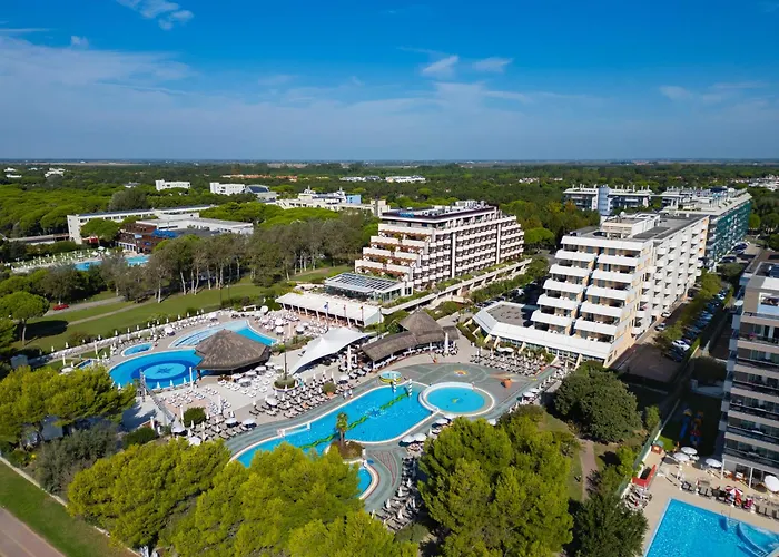 Hotel Aparthotel Holiday 4*