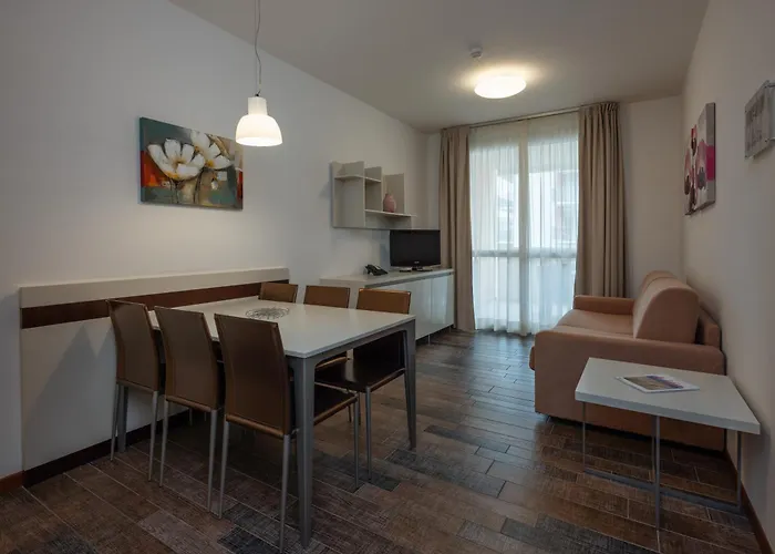 Aparthotel Holiday Hotel 4*